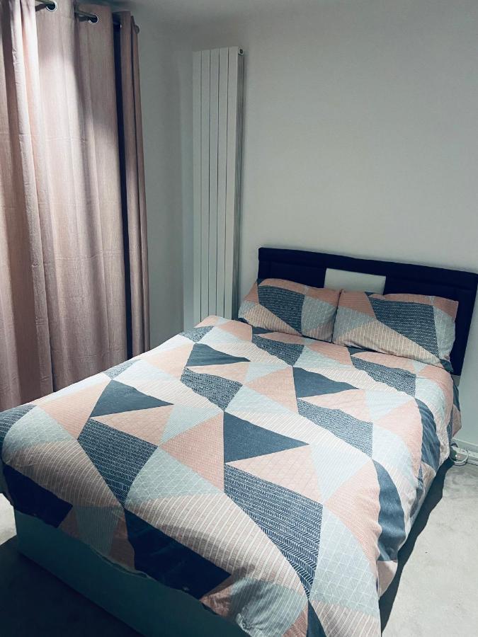 Large Double Room Overlooking The Thames London Exterior photo