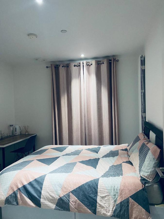 Large Double Room Overlooking The Thames London Exterior photo